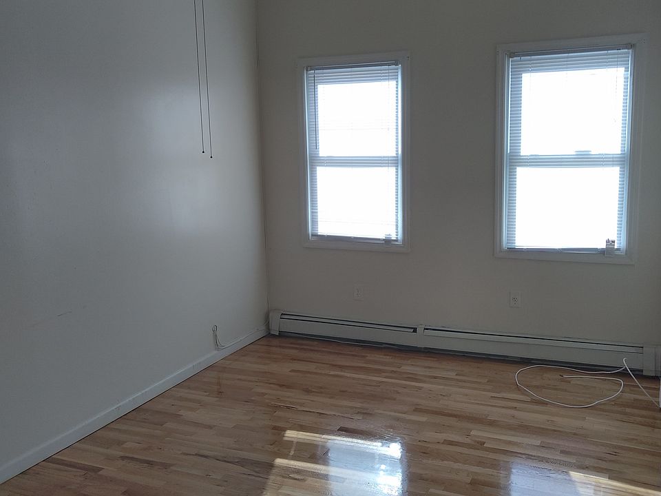 2nd image of 7504 88th Ave #3FL