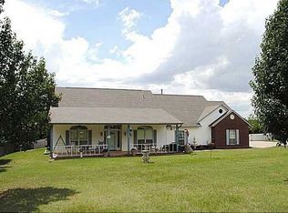 2005 Aaron Dr, Harrah, OK 73045