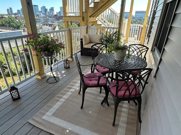 292 Bunker Hill St APT 1, Charlestown, MA 02129