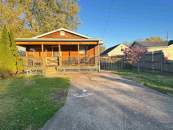 3rd image of 304 7th St