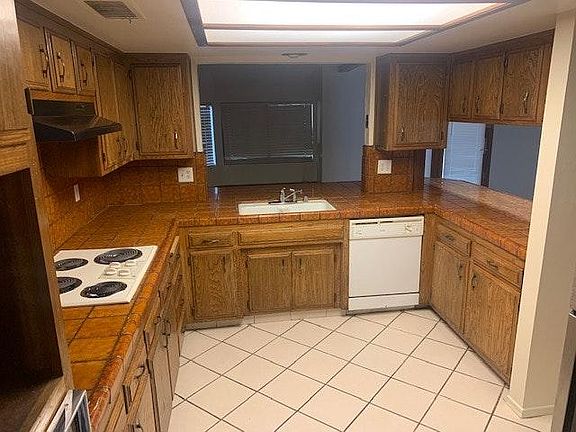 4th image of 5812 Kingsland Ave