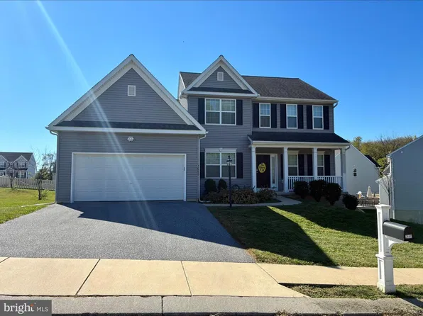 2660 Friends Cir, York, PA 17408