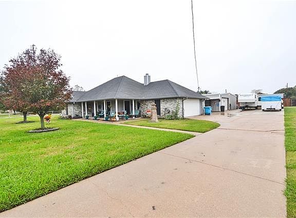 2nd image of 109 Carmen Dr