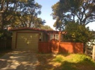 230 Chestnut St, Pacific Grove, CA 93950