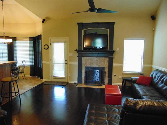 3rd image of 30 Birch Springs Dr