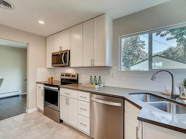 2908 Eaton St — Photo 6