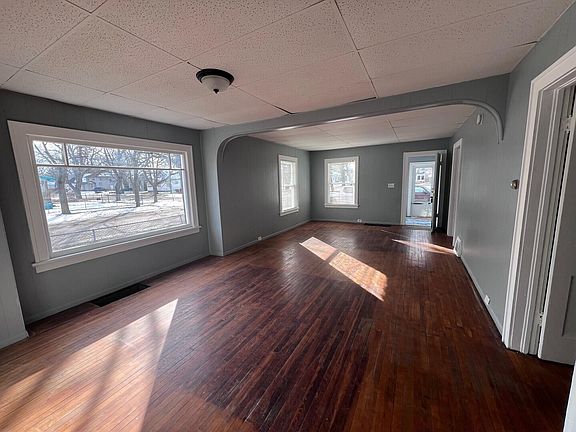 5th image of 2344 Maffett St
