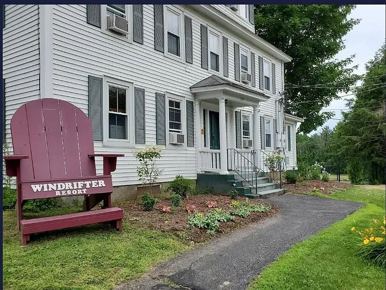 337 S Main St #V05 — Photo 2