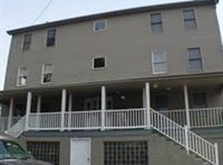 211 1st St #2, Slatington, PA 18080