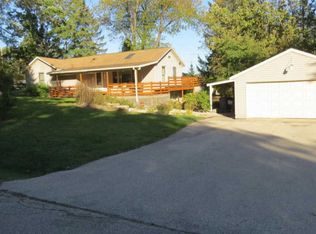 8641 Hilltop Dr, Burlington, WI 53105