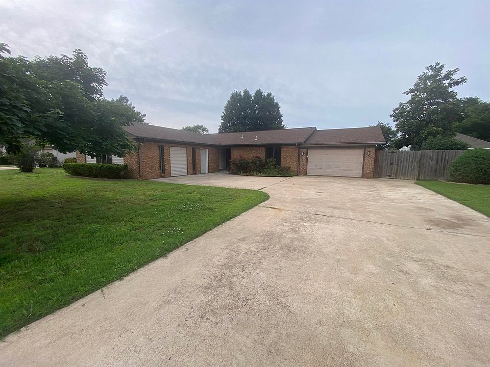 1st image of 208 Ada Dr