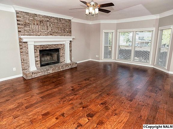 3rd image of 15017 Carlisle Dr SE