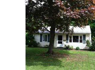 33 Hellstrom Rd, East Haven, CT 06512