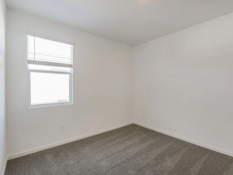 24426 W Grenadine Rd — Photo 12