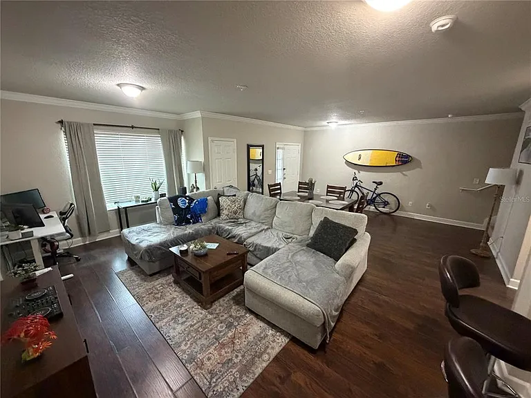 204 E South St #1053 — Photo 8