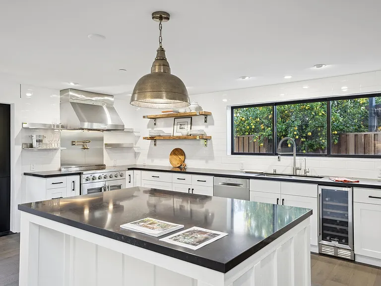 303 Bodega Ave — Photo 9