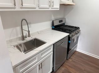 4010 Hampden St APT 304, Kensington, MD 20895