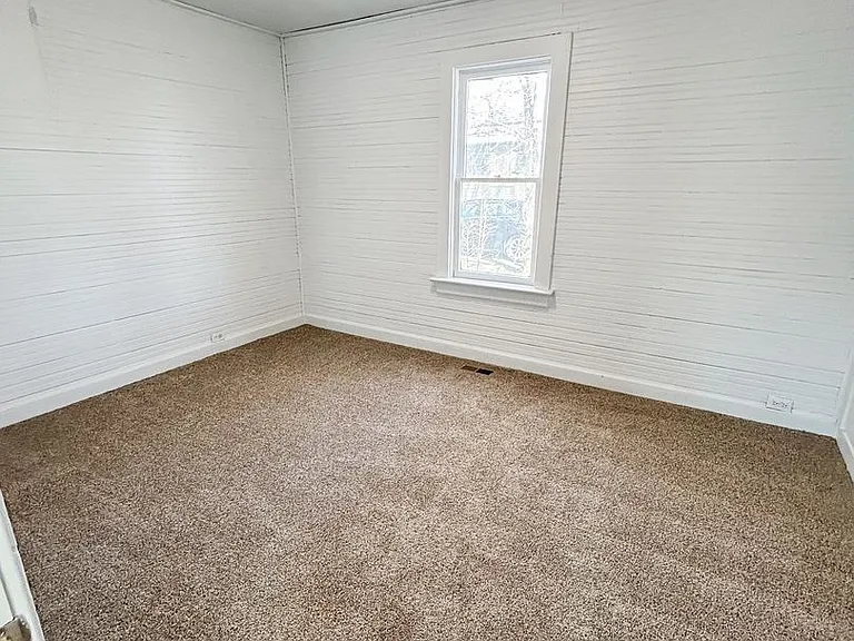 112 Durland Ave — Photo 8