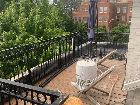 5th image of 1630 N Emerson St APT 4