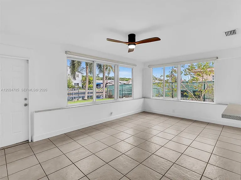 4500 SW 42nd Ter — Photo 42