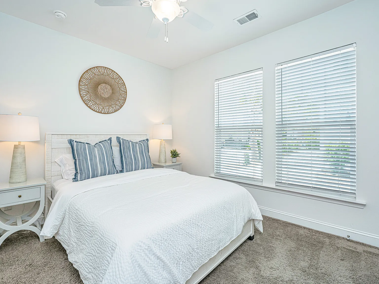 3 bed, 1140 sqft, $3,000 — Photo 4