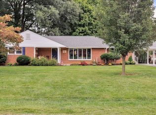 5252 Shelby Dr, Roanoke, VA 24018