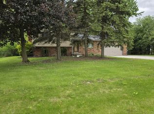 29505 Hemlock Dr, Farmington Hills, MI 48336
