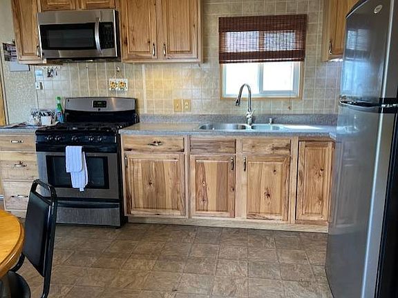 4th image of 1205 S Maine St #41