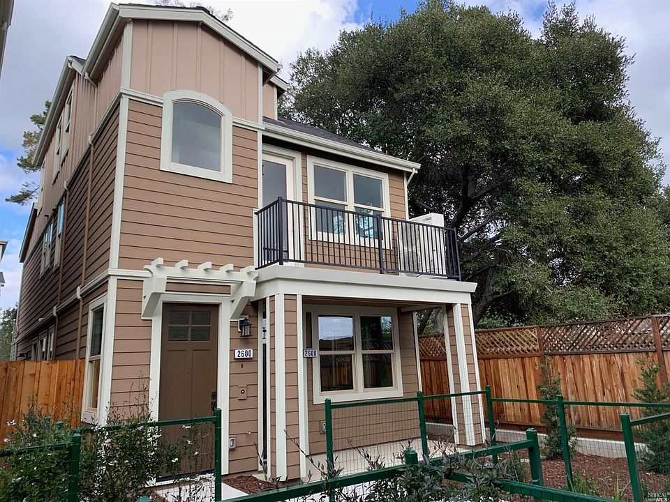 1st image of 2600 1st St #Hi
