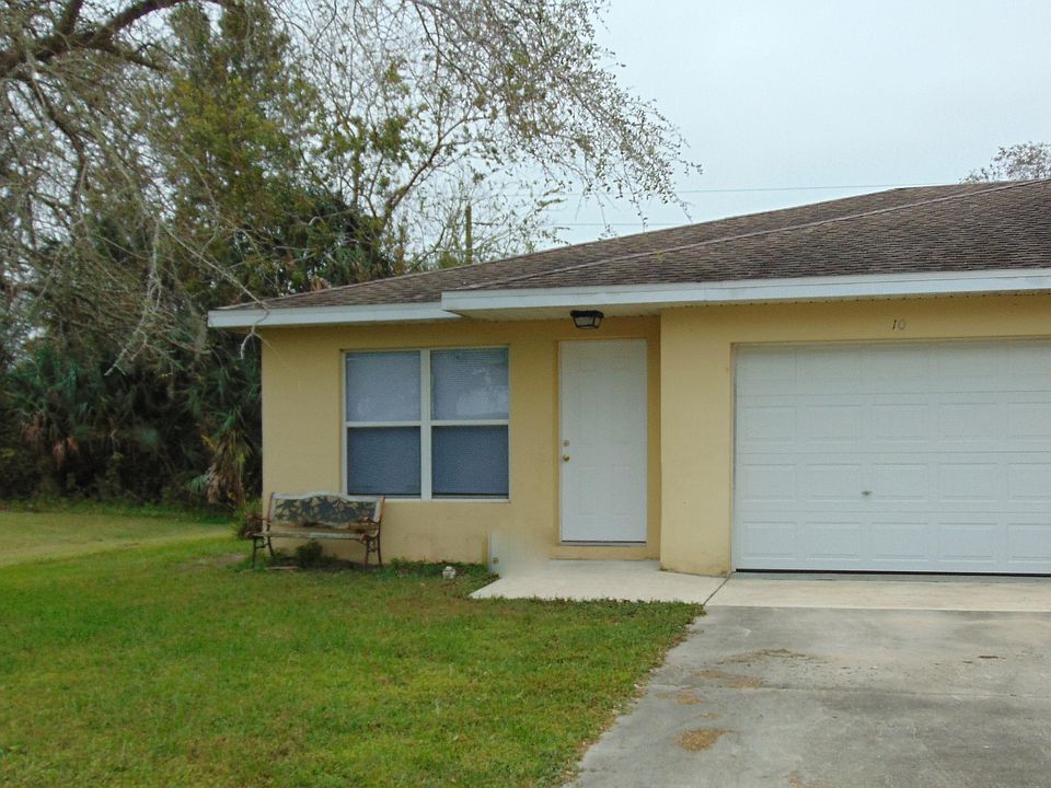 1st image of 10 W Towne Pl #10
