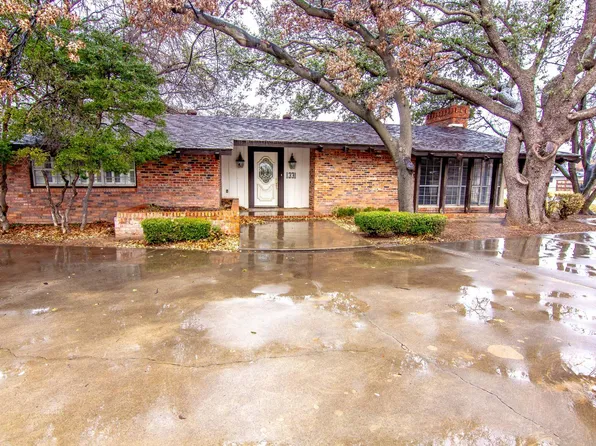 1331 Hillcrest Dr, Vernon, TX 76384