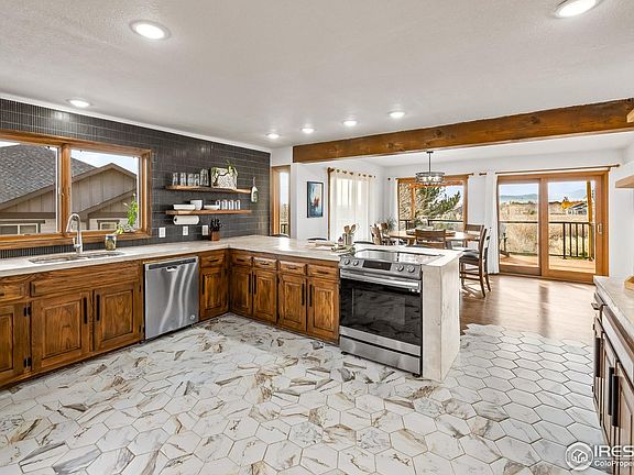 5th image of 4388 Lemon Grass Dr