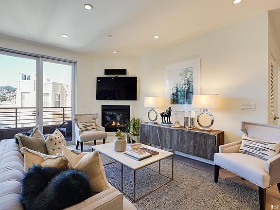 2nd image of 736 Valencia St #401