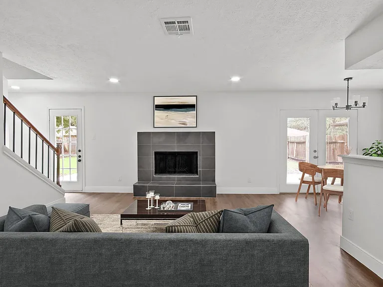 14527 Duncannon Dr — Photo 9
