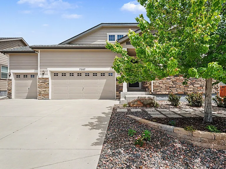 7287 Greenwater Cir — Photo 1