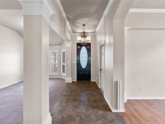 3rd image of 7534 Cannes Dr