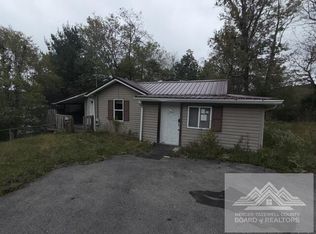 434 Summit St, Sophia, WV 25921