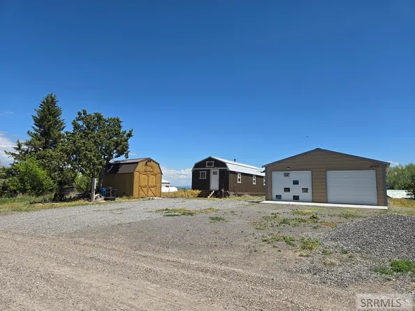 15 Bond St, Ashton, ID 83420