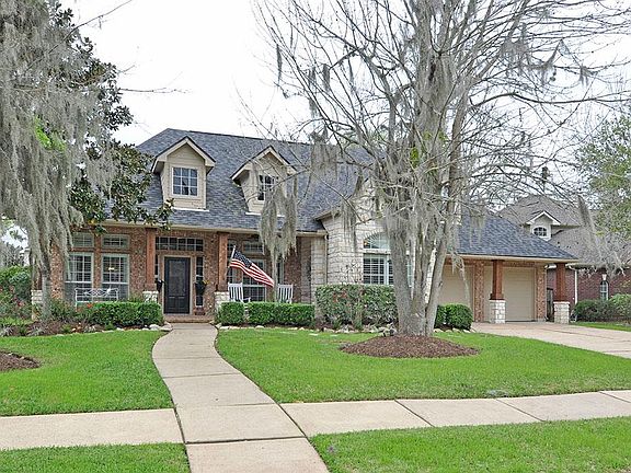 2nd image of 1411 Shady Valley Dr