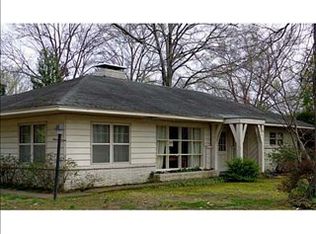 140 N Perkins Rd, Memphis, TN 38117