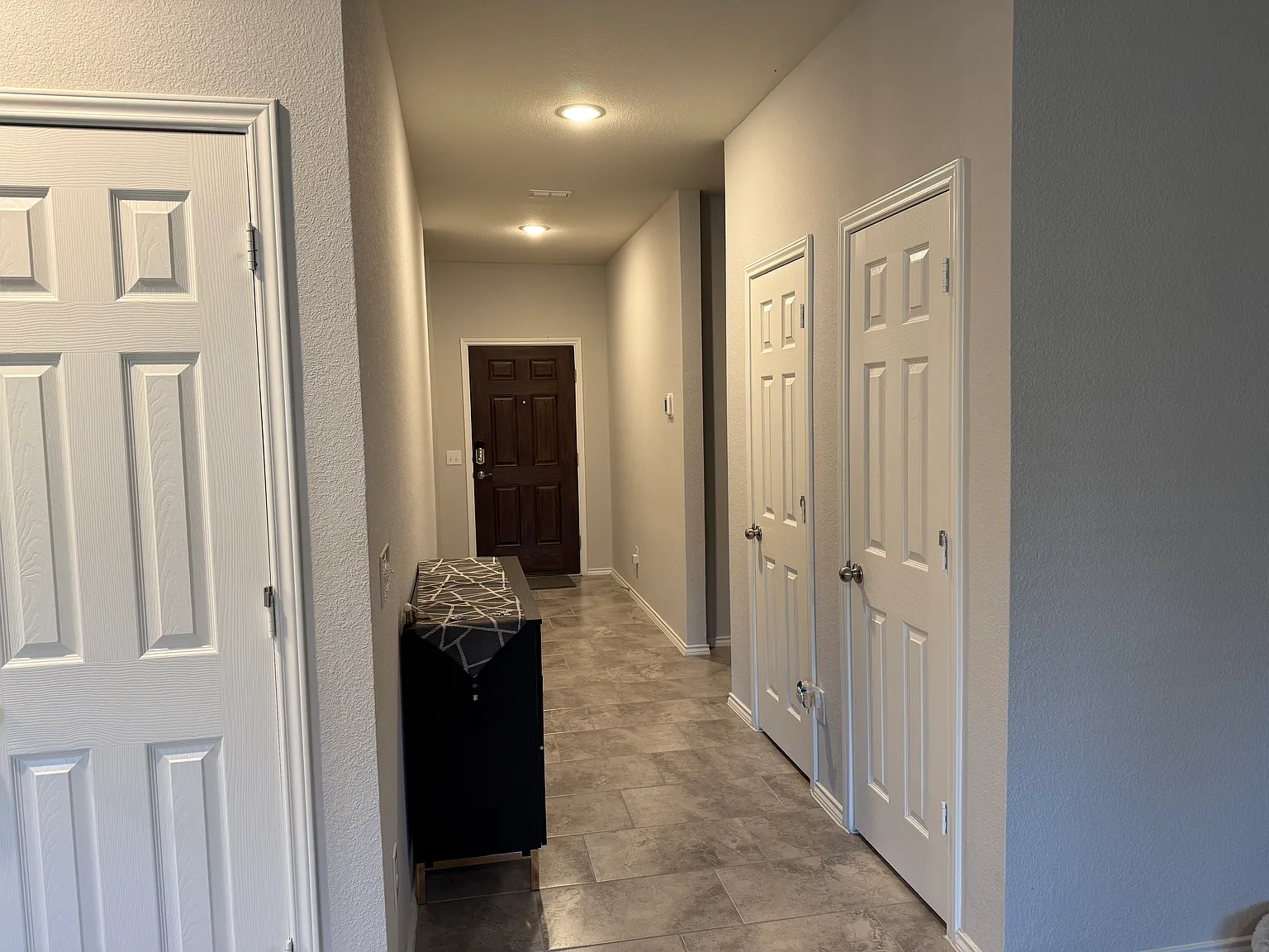 3 bed, 1681 sqft, $2,300 — Photo 2