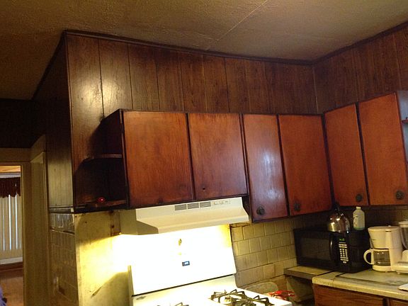 4th image of 210 N Kilbourn Ave