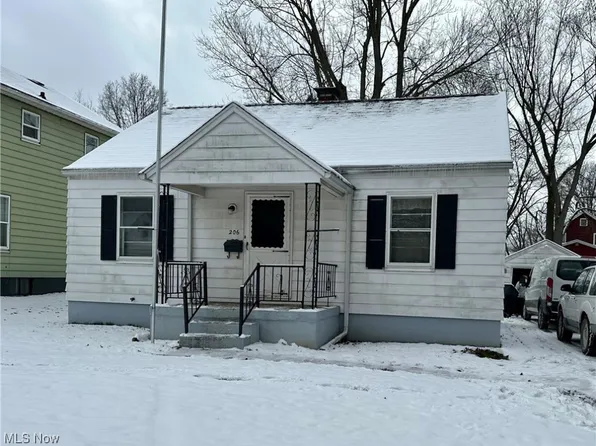 206 Ohio Ave, Wadsworth, OH 44281