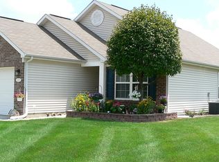 1031 Lincoln Park West Dr, Greenwood, IN 46142