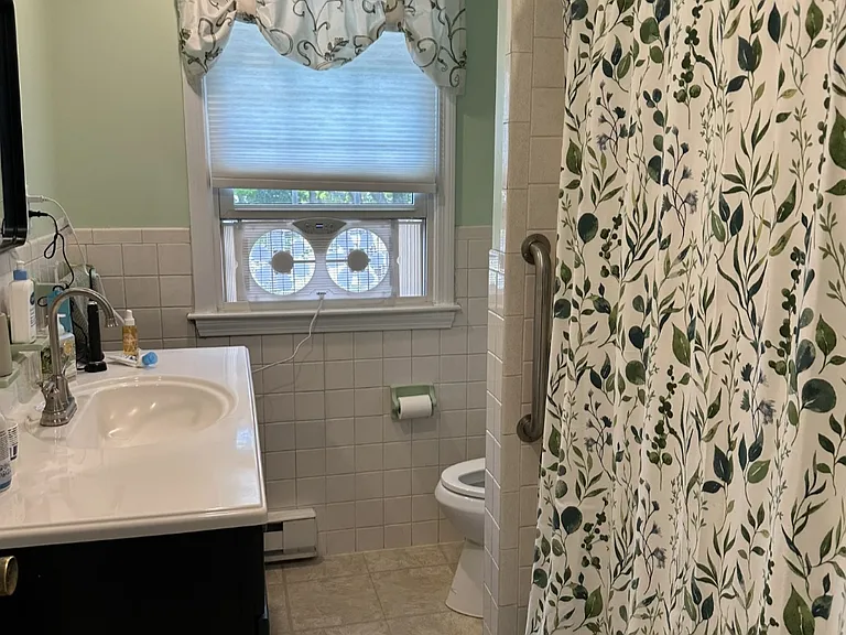 57 Sylvan St #2E — Photo 8