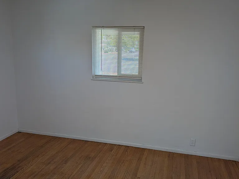 904 East St — Photo 18
