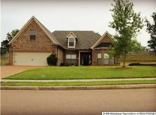 78 Cobblestone Ln, Hernando, MS 38632