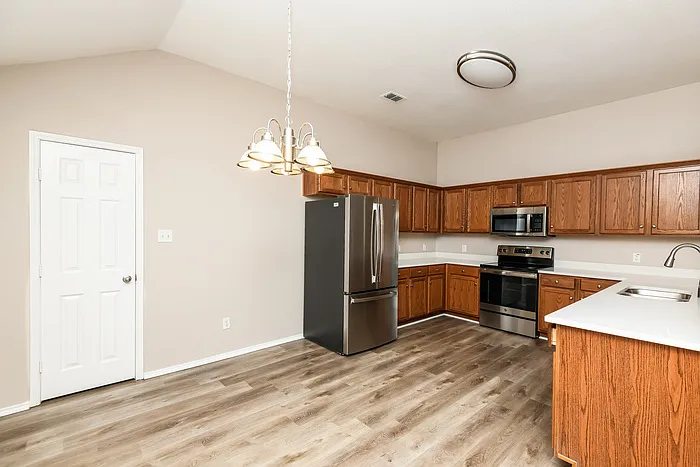 420 Heritage Dr — Photo 6