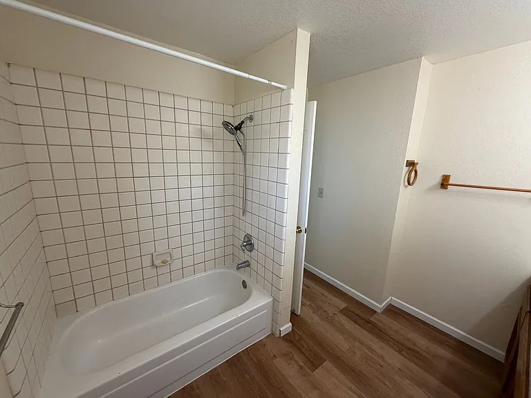 8801 Mohamed Cir — Photo 24