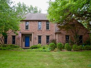 634 S Ridge Dr, Perrysburg, OH 43551